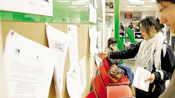 Imagen de archivo de una de las agencias de empleo de la Junta. 