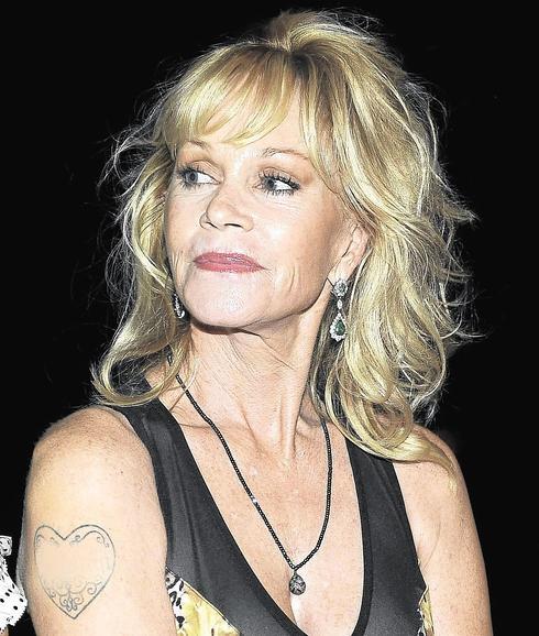 Melanie Griffith comienza las sesiones para quitarse el nombre de Antonio de su piel