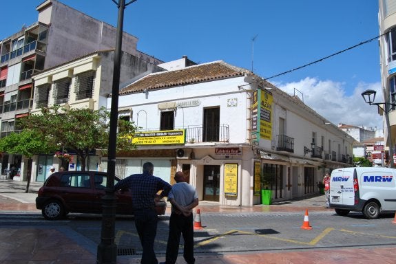 Edificio en el que se proyecta el nuevo hotel en el casco histórico. :: L.P.
