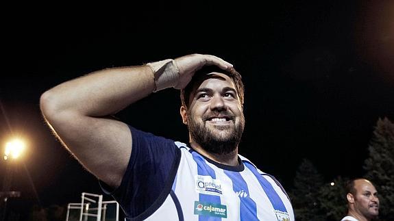 Borja Vivas revalida su título de campeón de España en una exhibición portentosa