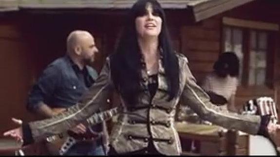 Una escena del vídeoclip. 
