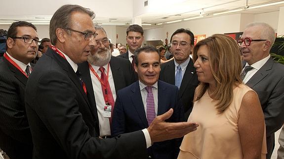 Susana Díaz, en la sede de Fujitsu en Málaga. 