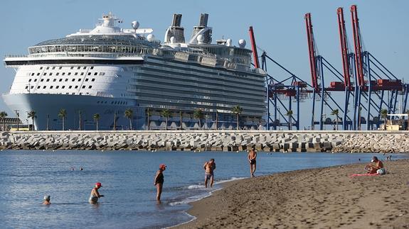 La visita de un gigante, el 'Oasis of the Seas'