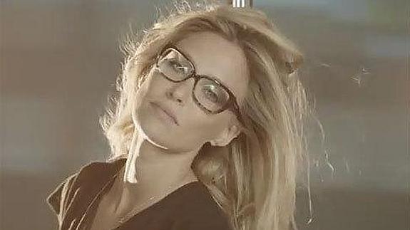 Bar Refaeli, en el spot.