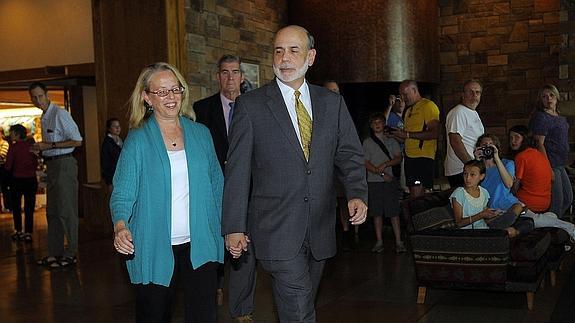 Ben y Anna Bernanke, a su salida de una cena oficial. 