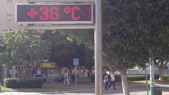 El terral dispara las temperaturas en la capital