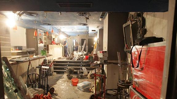 El mítico bar de copas Fraggel Rock cierra después de 17 años en calle Comedias
