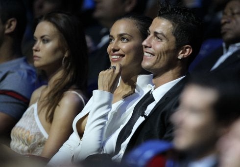 Irina Shayk y Ronaldo, en una gala de la FIFA en 2012. :: AFP