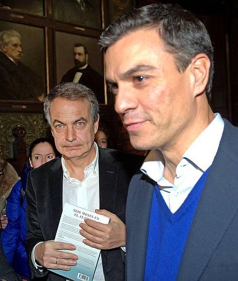 Rodríguez Zapatero y Pedro Sánchez evitaron estrecharse la mano en un acto este jueves