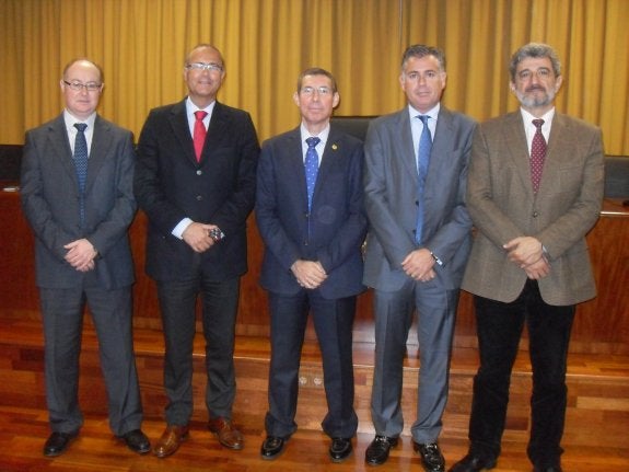 Un máster en Ortodoncia compensa la  falta del grado en Odontología en Málaga