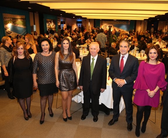 María José Jiménez, Encarnación Navarro, Nuria Fergó, Pedro Fernández Montes, Elías Bendodo y Margarita del Cid. 