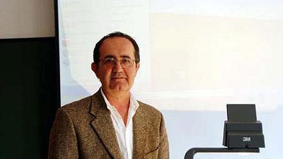 Manuel Alberca: «El personaje de Valle-Inclán estaba lleno de contradicciones»