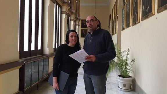 Eduardo Zorrilla y Ana García Sempere, esta mañana en el Ayuntamiento. 