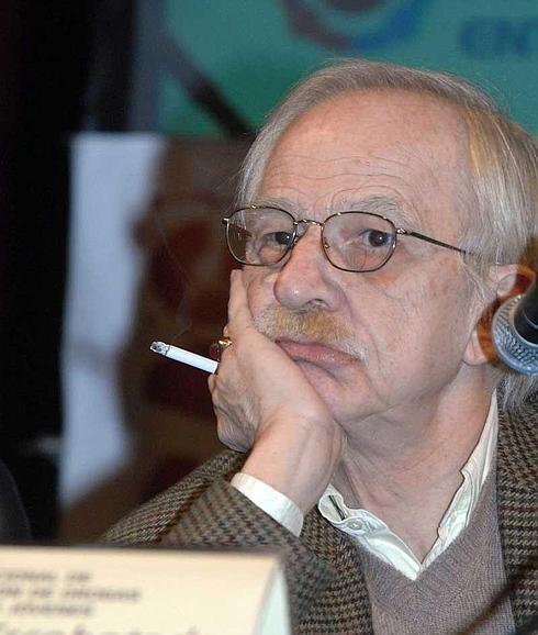 Antonio Escohotado: «Quienes piden subvenciones confunden a Cervantes con una estatua de Cervantes»