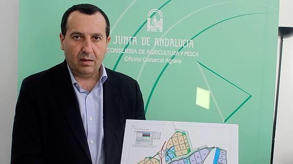 Ruiz Espejo presentó ayer el proyecto en Antequera. 