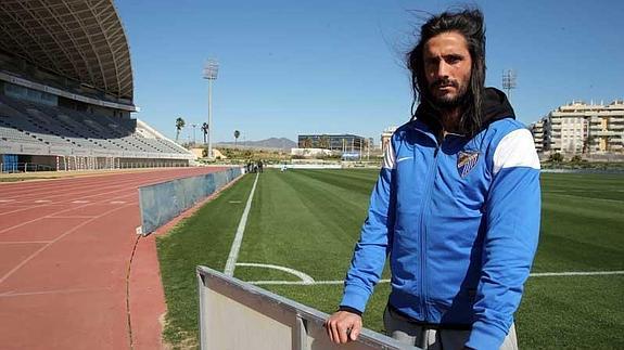 Angeleri, en un día ventoso de esta semana en el estadio de atletismo. 