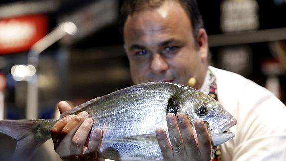 Ángel León es un apasionado del mar y un defensor del pescado de descarte.
