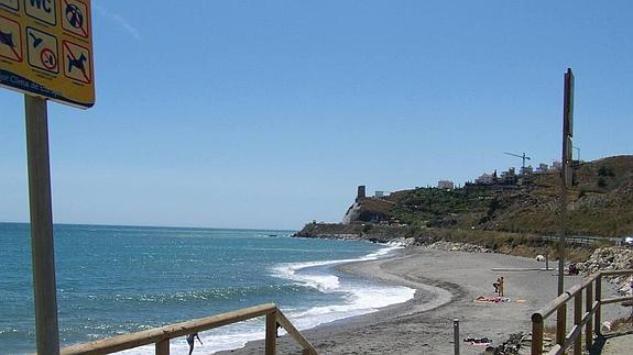 Torrox pide por unanimidad a la Junta de Andalucía que reactive los trámites para construir el puerto deportivo