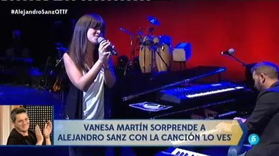 Vanesa Martín canta 'Lo ves' a Alejandro Sanz. 