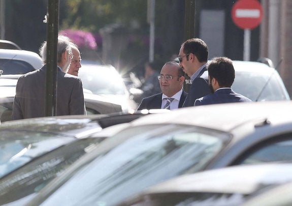 Representantes del fondo catarí interesado en construir un hotel de lujo en el puerto, captados en exclusiva por SUR. 
