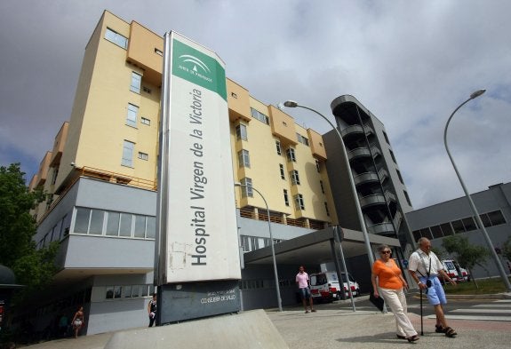 El Hospital Clínico Universitario, tras la reforma de la Torre A, que quedó concluida en 2011. :: sur