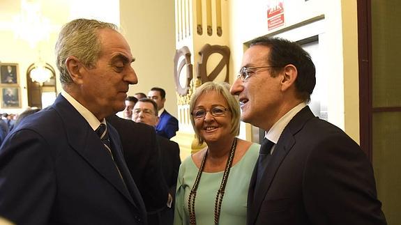 Luis Merino Bayona conversa con Javier González de Lara. 