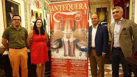 Los carteles se han presentado en el Ayuntamiento de Antequera. 