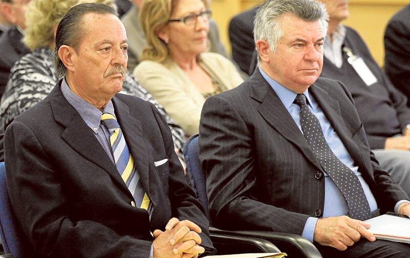 Julián Muñoz y Juan Antonio Roca, durante el juicio por el ‘caso Saqueo 2’.