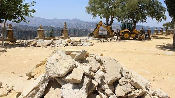 Ronda inicia la remodelación de la emblemática Alameda del Tajo