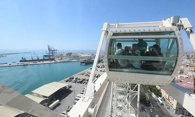 Espectacular vista del puerto, tomada desde la noria