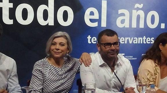 Kity Manver, junto a Jorge Javier Vázquez, durante la presentación de la obra