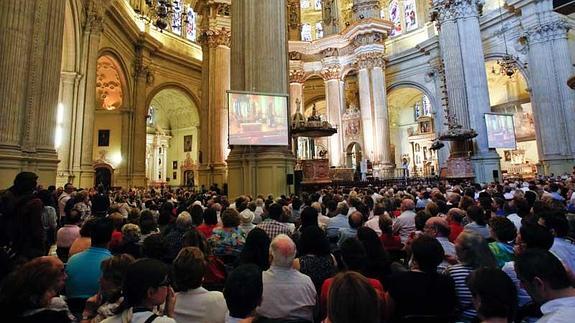 En el trascoro se instalarán 700 sillas y varias pantallas para seguir la ceremonia. 