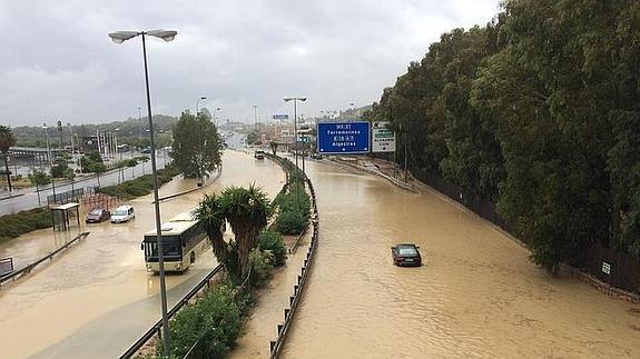 Imagen del acceso a Churriana desde la antigua N-340 tras la lluvia del pasado 7 de septiembre.