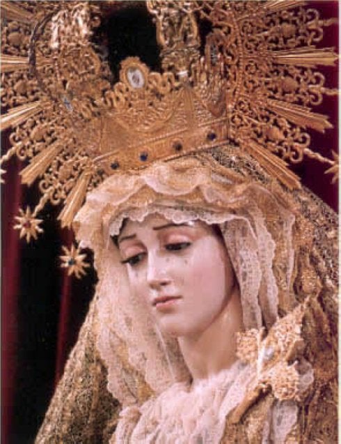 La Guardia Civil condecora a la Virgen de los Dolores de Archidona