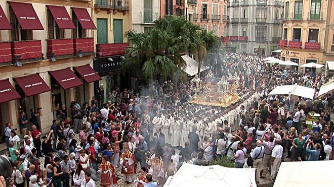 Directo | El Nazareno de Viñeros recorre ya las calles de Málaga en su salida extraordinaria