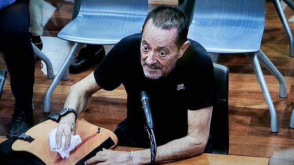 Julián Muñoz, en una imagen de su comparecencia en la Audiencia de Málaga. 