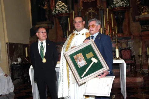 El hermano mayor de Pollinica, José Luis Vizcaíno, fray Justo Díaz y Jesús Saborido.