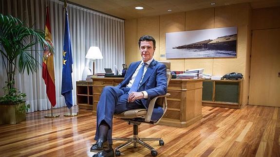 El ministro de Industria,José Manuel Soria, el pasado miércoles en su despacho. 