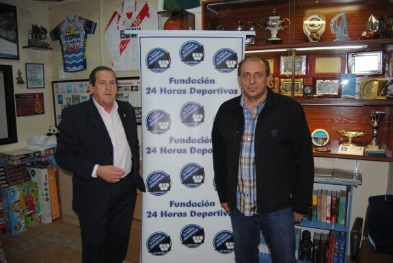 José López y Francisco Navarro, en la sede de la Fundación 24 Horas Deportivas. 