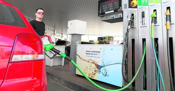 Las gasolineras desatendidas agitan el sector de los carburantes