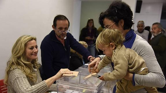 La edad media entre Teatinos y Málaga-Oeste tiene una diferencia de 10,1 años. 