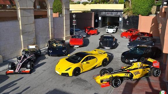 Famosos y millonarios anónimos comparten 'parking' en Marbella