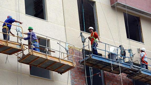 2015 acabó con el triple de viviendas visadas en Málaga respecto al año anterior