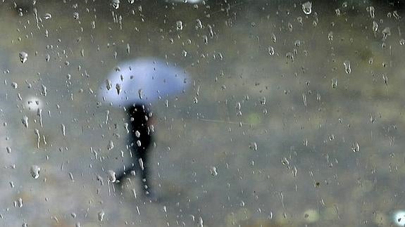 Málaga afronta el puente en alerta por el temporal de viento y nieve