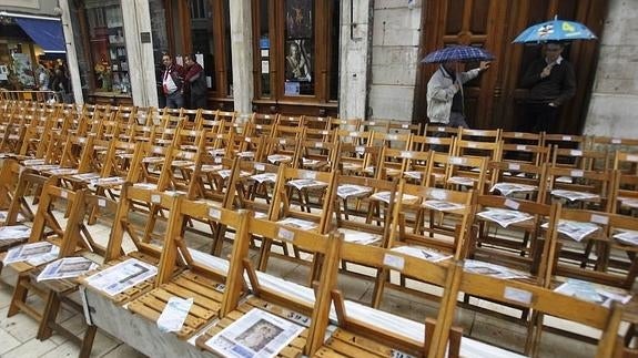 Sillas instaladas en calle Larios otro año. 