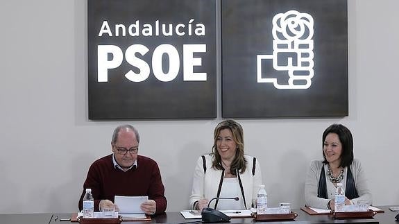 Juan Cornejo, Susana Díaz y Rafi Crespín, la semana pasada en la Comisión Ejecutiva del PSOE.