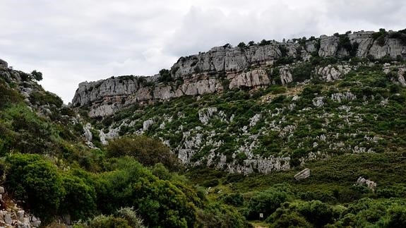 Sistema kárstico de la Sierra de la Utrera, ubicada en Casares. .