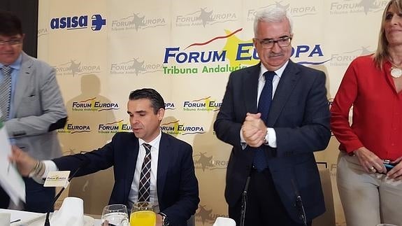 El alcalde de Marbella no ve posible una modificación de la LOUA para amparar las viviendas irregulares