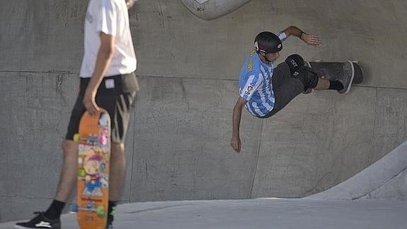 Imagen de archivo de la exhibición de Tony Hawk en el Skatepark Málaga.