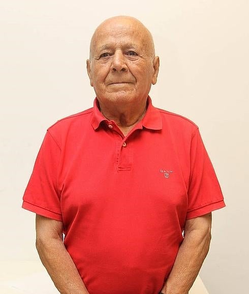 Fallece Mangüi, el extremo que pudo ser el primer internacional malagueño